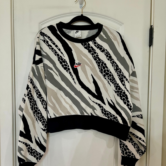 2 Piece Nike Women's Animal-Print Jogger Set - Black, Gray, Beige - Picture 10 of 16